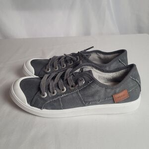 Jenn Ardor Women's Slip On Canvas Comfort Sneakers Size 7 Gray White Like New